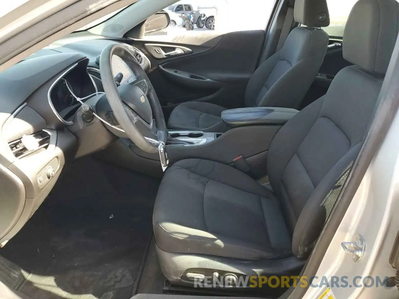 7 Фотография поврежденного автомобиля 1G1ZD5ST0LF027967 CHEVROLET MALIBU 2020