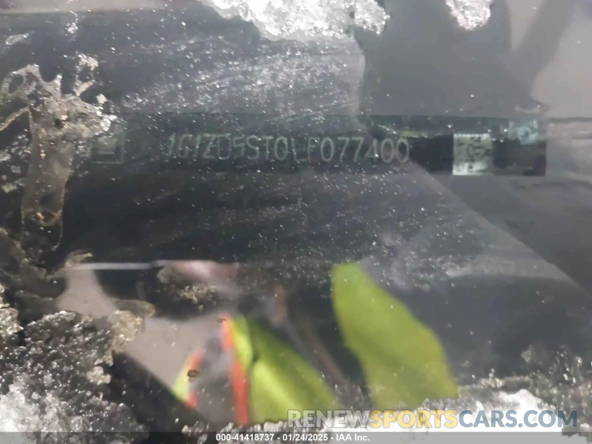 9 Photograph of a damaged car 1G1ZD5ST0LF077400 CHEVROLET MALIBU 2020