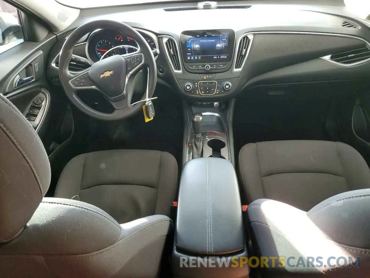 8 Фотография поврежденного автомобиля 1G1ZD5ST0LF101422 CHEVROLET MALIBU 2020