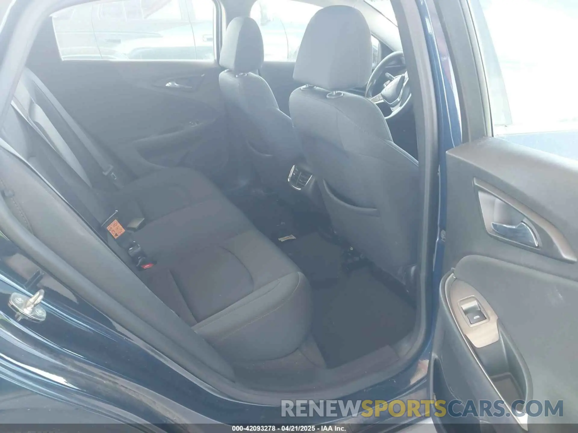 8 Photograph of a damaged car 1G1ZD5ST0LF102540 CHEVROLET MALIBU 2020