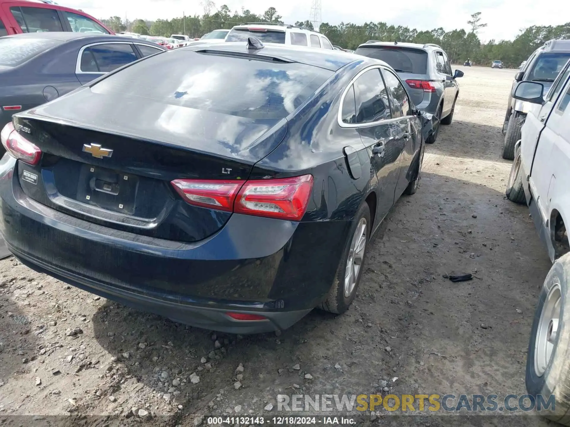 4 Фотография поврежденного автомобиля 1G1ZD5ST1LF061383 CHEVROLET MALIBU 2020