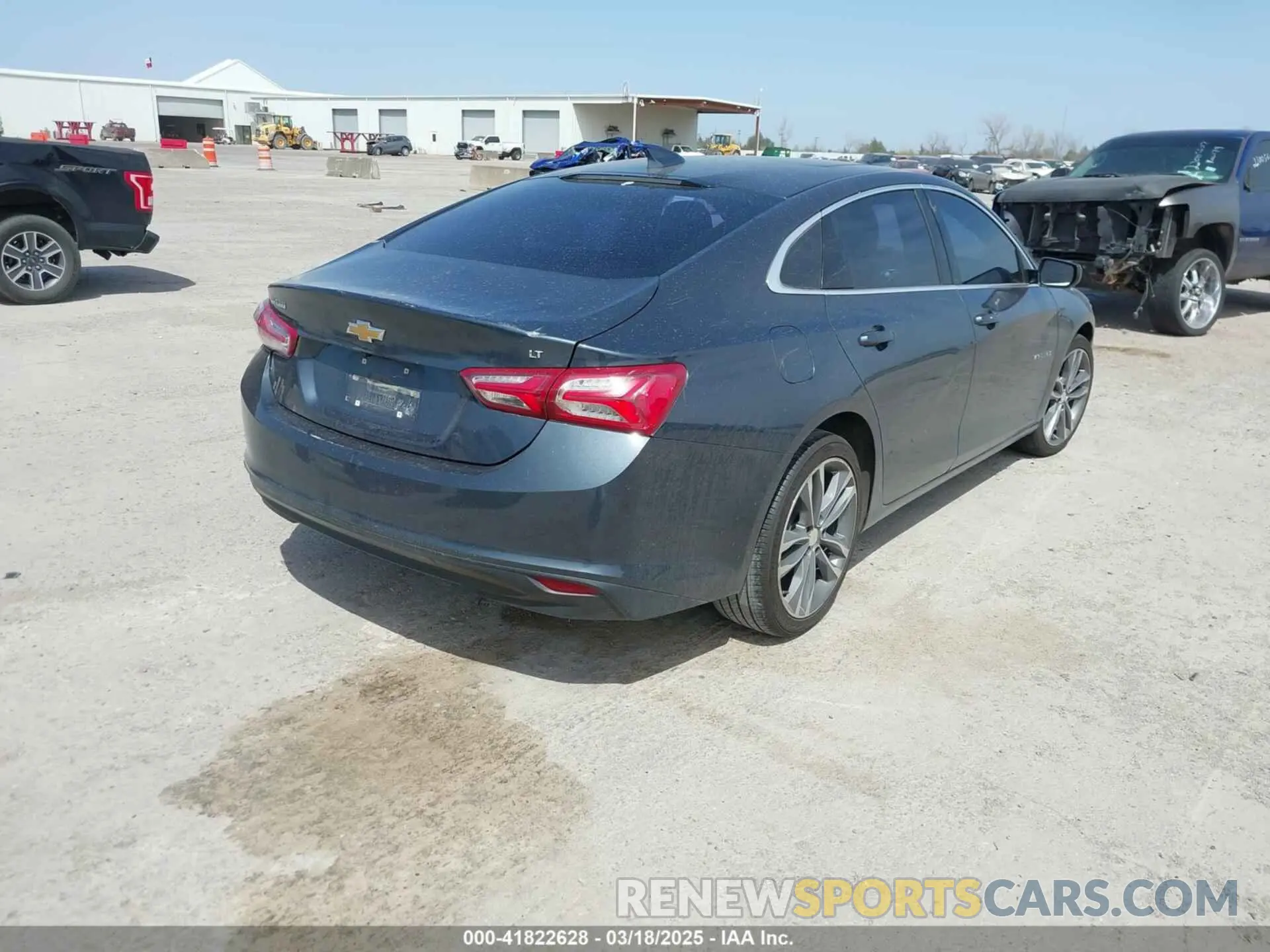 4 Фотография поврежденного автомобиля 1G1ZD5ST1LF119234 CHEVROLET MALIBU 2020