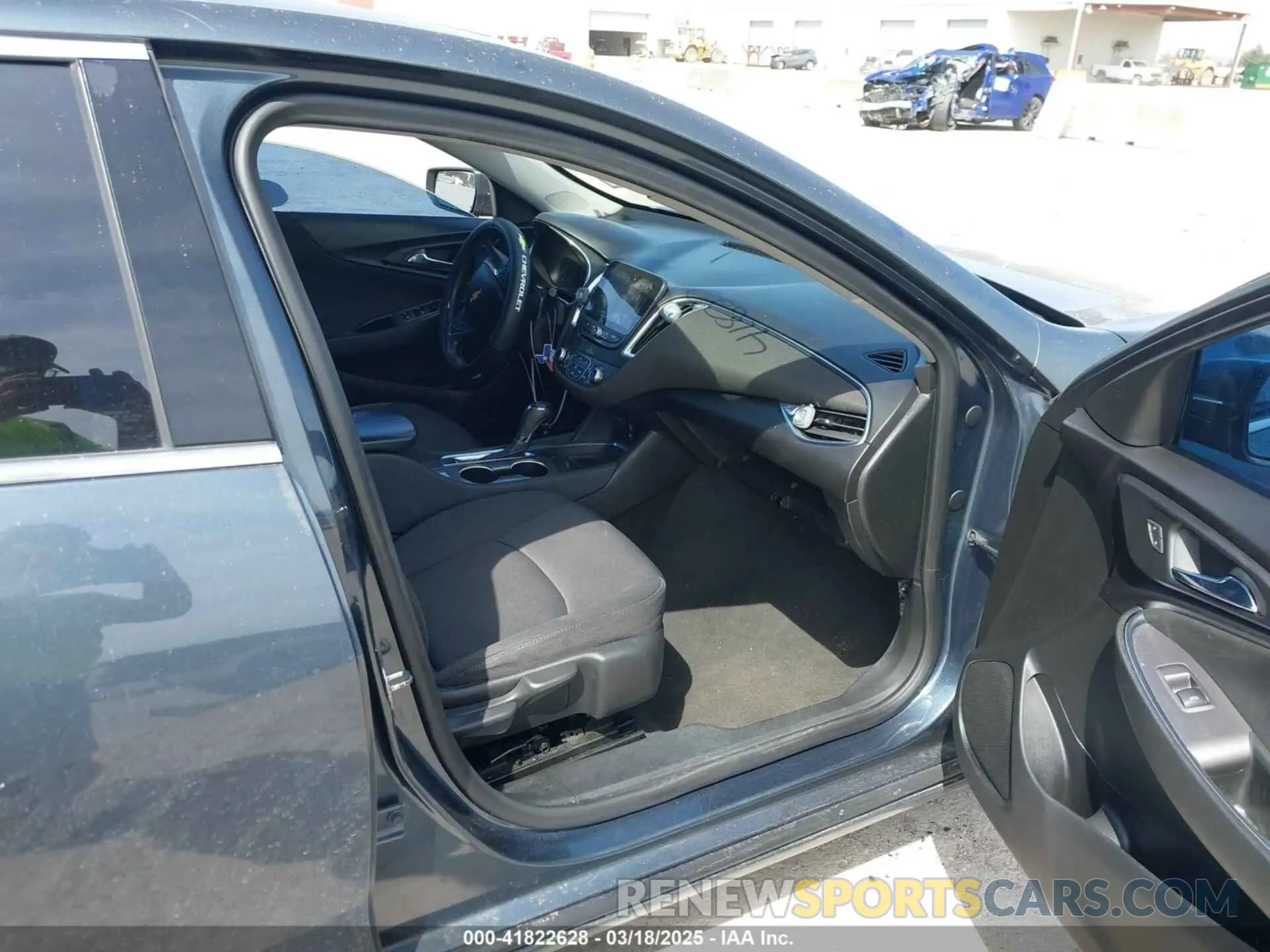 5 Фотография поврежденного автомобиля 1G1ZD5ST1LF119234 CHEVROLET MALIBU 2020