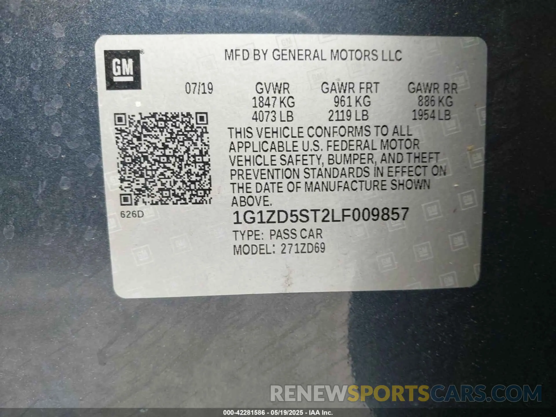 9 Photograph of a damaged car 1G1ZD5ST2LF009857 CHEVROLET MALIBU 2020