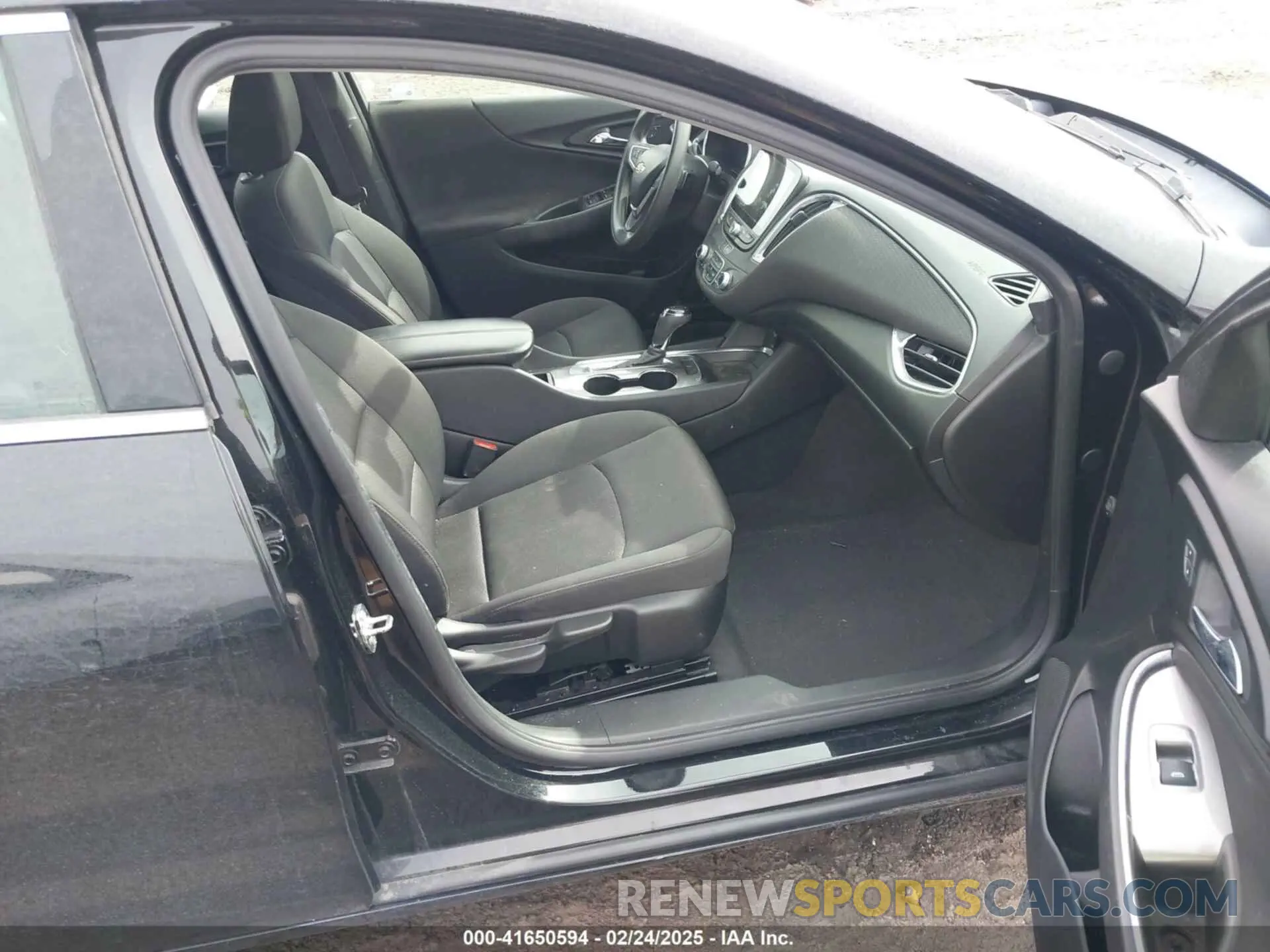 5 Фотография поврежденного автомобиля 1G1ZD5ST2LF019224 CHEVROLET MALIBU 2020