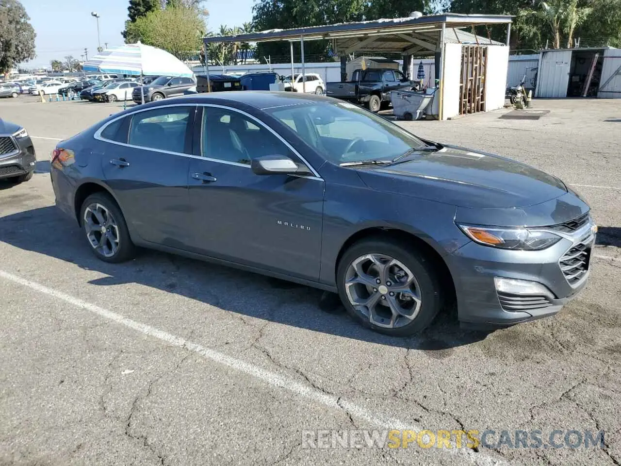 4 Фотография поврежденного автомобиля 1G1ZD5ST2LF126645 CHEVROLET MALIBU 2020