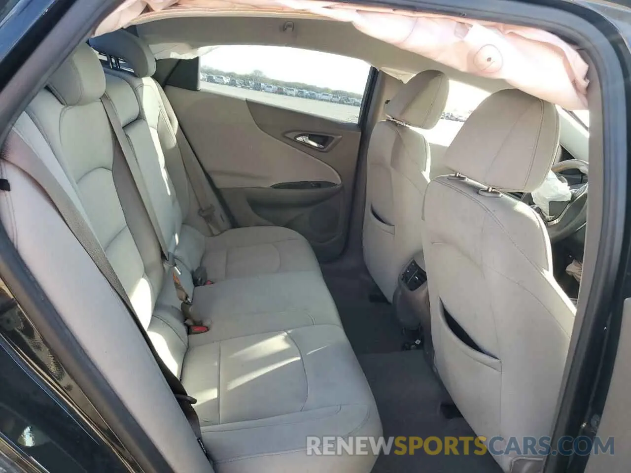10 Photograph of a damaged car 1G1ZD5ST3LF002190 CHEVROLET MALIBU 2020