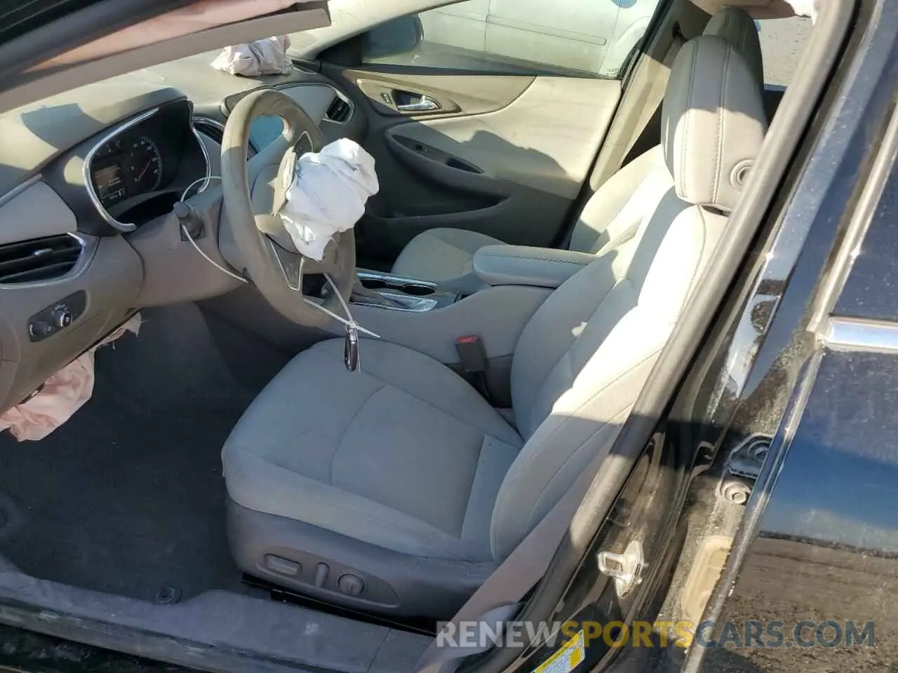 7 Photograph of a damaged car 1G1ZD5ST3LF002190 CHEVROLET MALIBU 2020