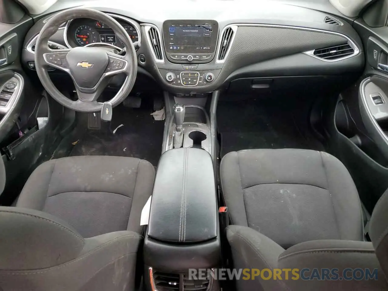 8 Photograph of a damaged car 1G1ZD5ST3LF038753 CHEVROLET MALIBU 2020