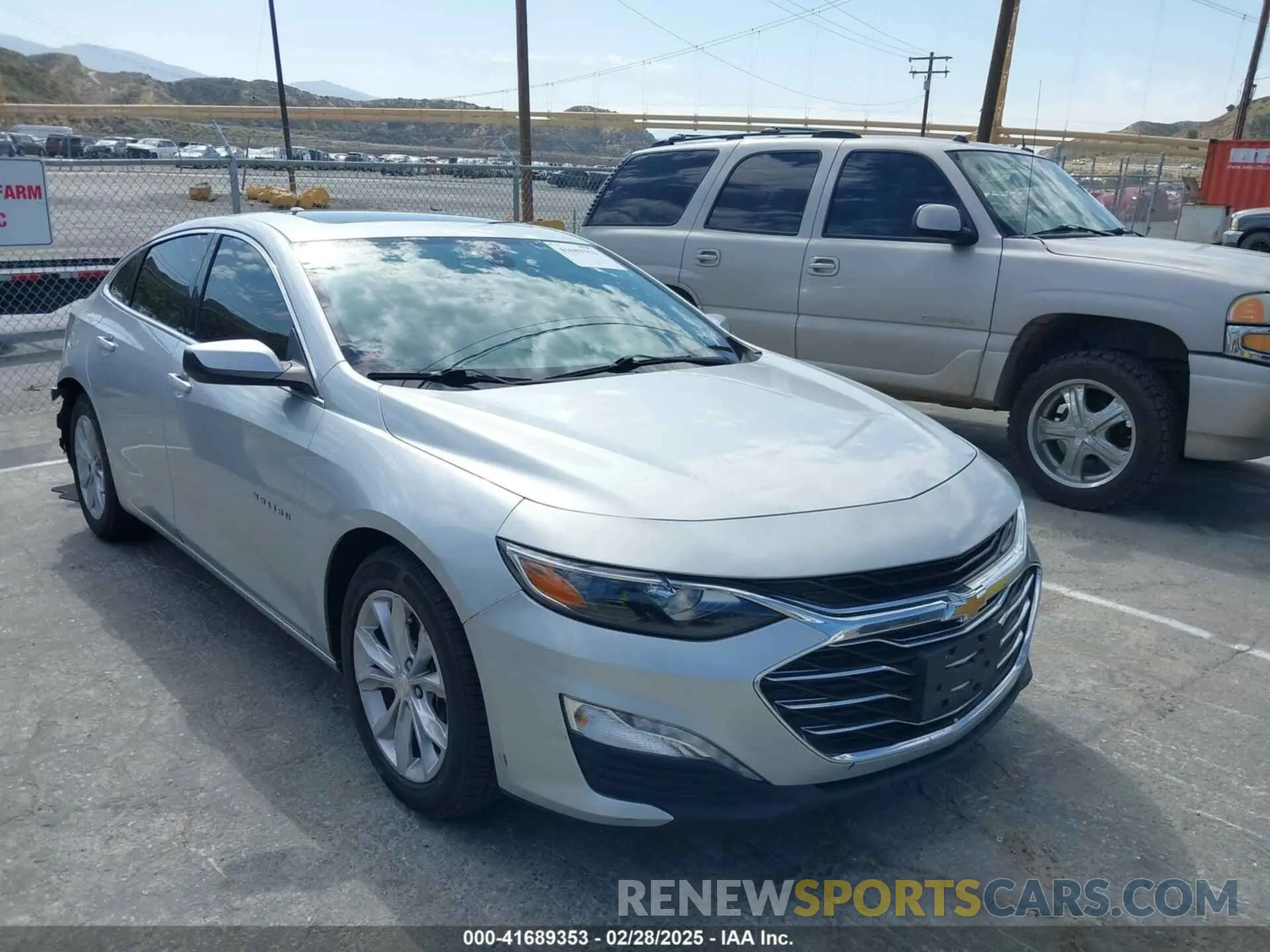 1 Фотография поврежденного автомобиля 1G1ZD5ST3LF089489 CHEVROLET MALIBU 2020