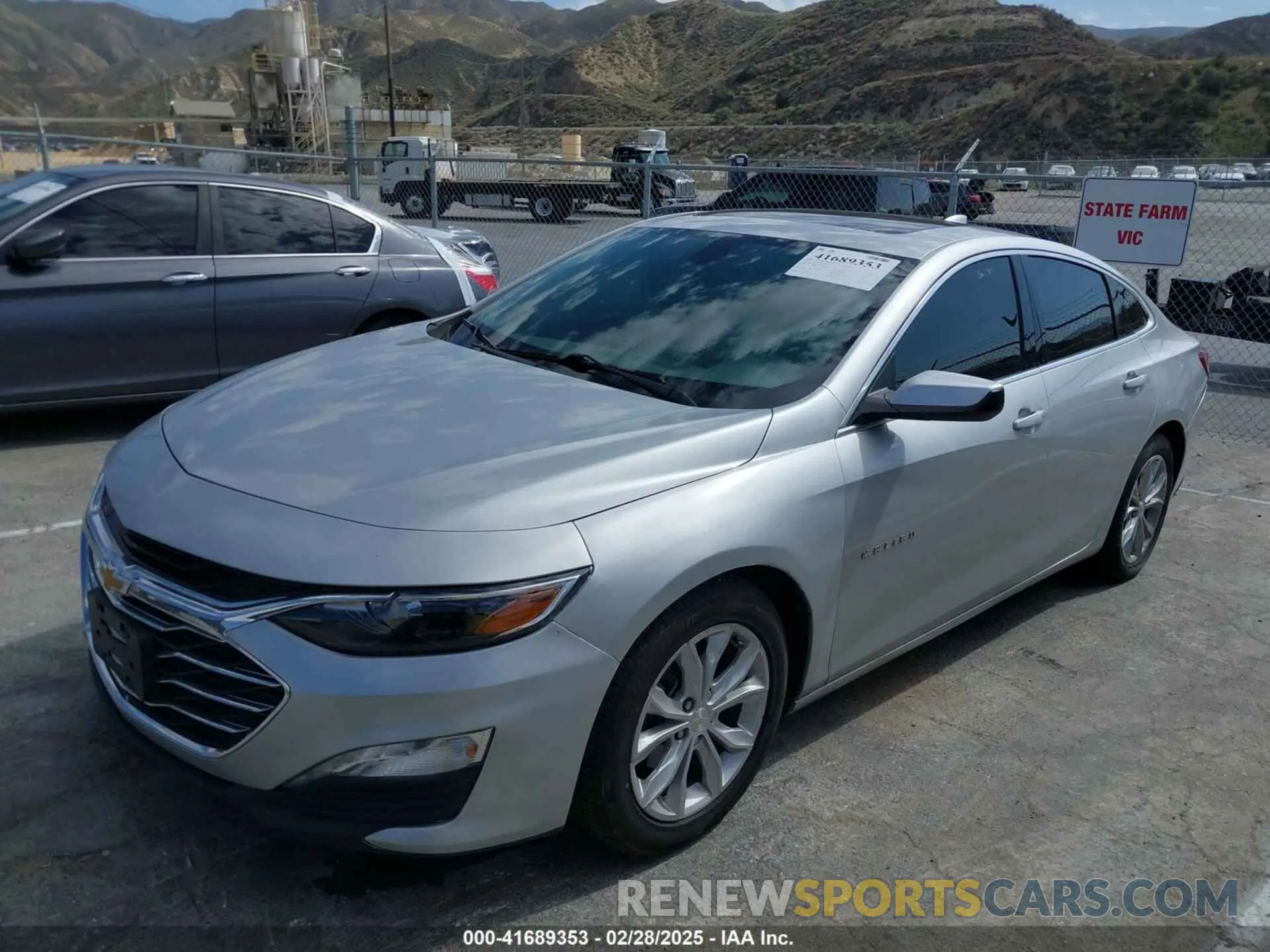 2 Фотография поврежденного автомобиля 1G1ZD5ST3LF089489 CHEVROLET MALIBU 2020
