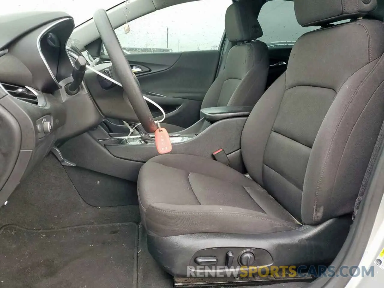 7 Фотография поврежденного автомобиля 1G1ZD5ST3LF094384 CHEVROLET MALIBU 2020