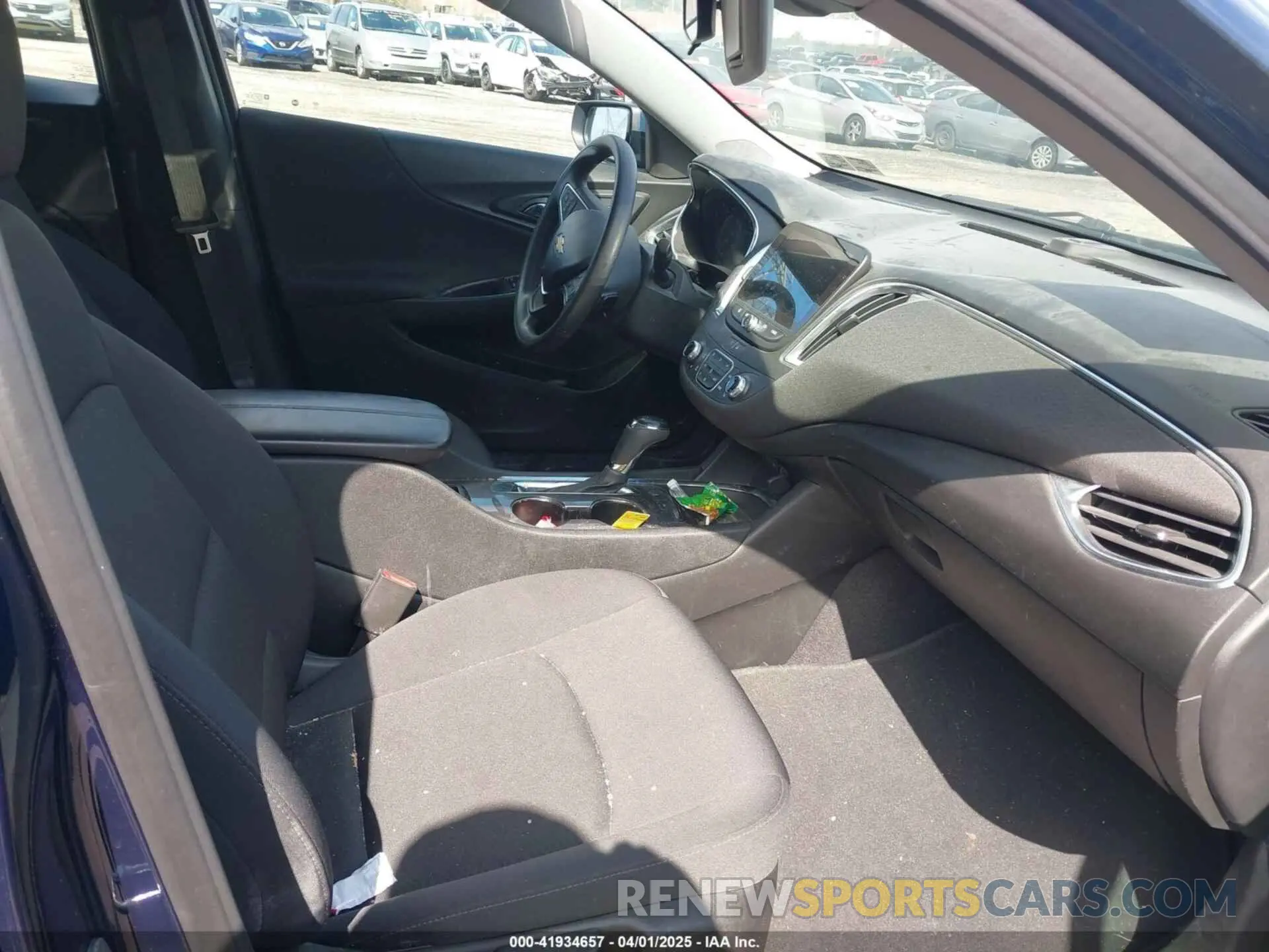 5 Photograph of a damaged car 1G1ZD5ST3LF107246 CHEVROLET MALIBU 2020