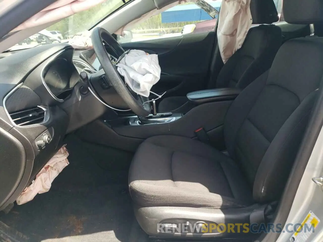 7 Фотография поврежденного автомобиля 1G1ZD5ST3LF122300 CHEVROLET MALIBU 2020