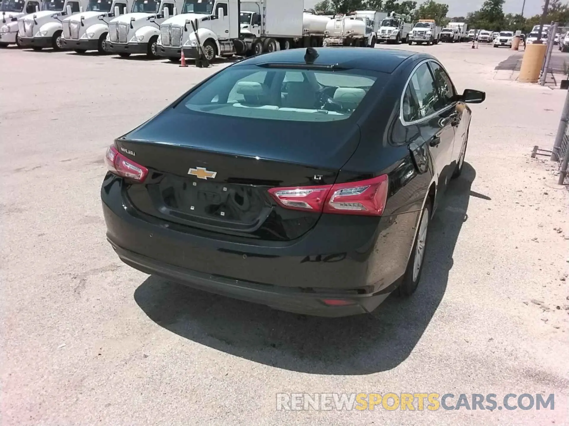 4 Фотография поврежденного автомобиля 1G1ZD5ST3LF145625 CHEVROLET MALIBU 2020