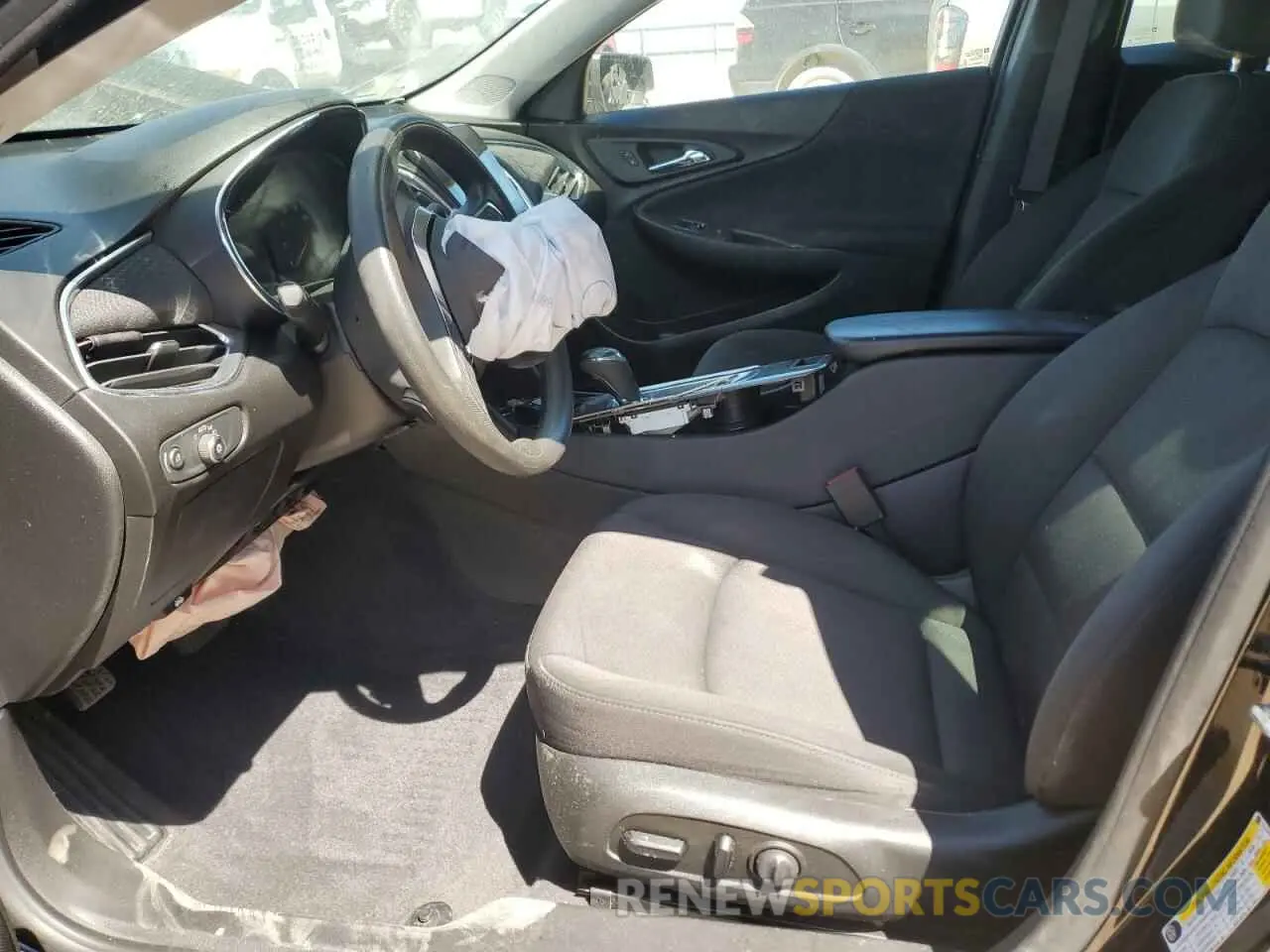 7 Photograph of a damaged car 1G1ZD5ST4LF015949 CHEVROLET MALIBU 2020