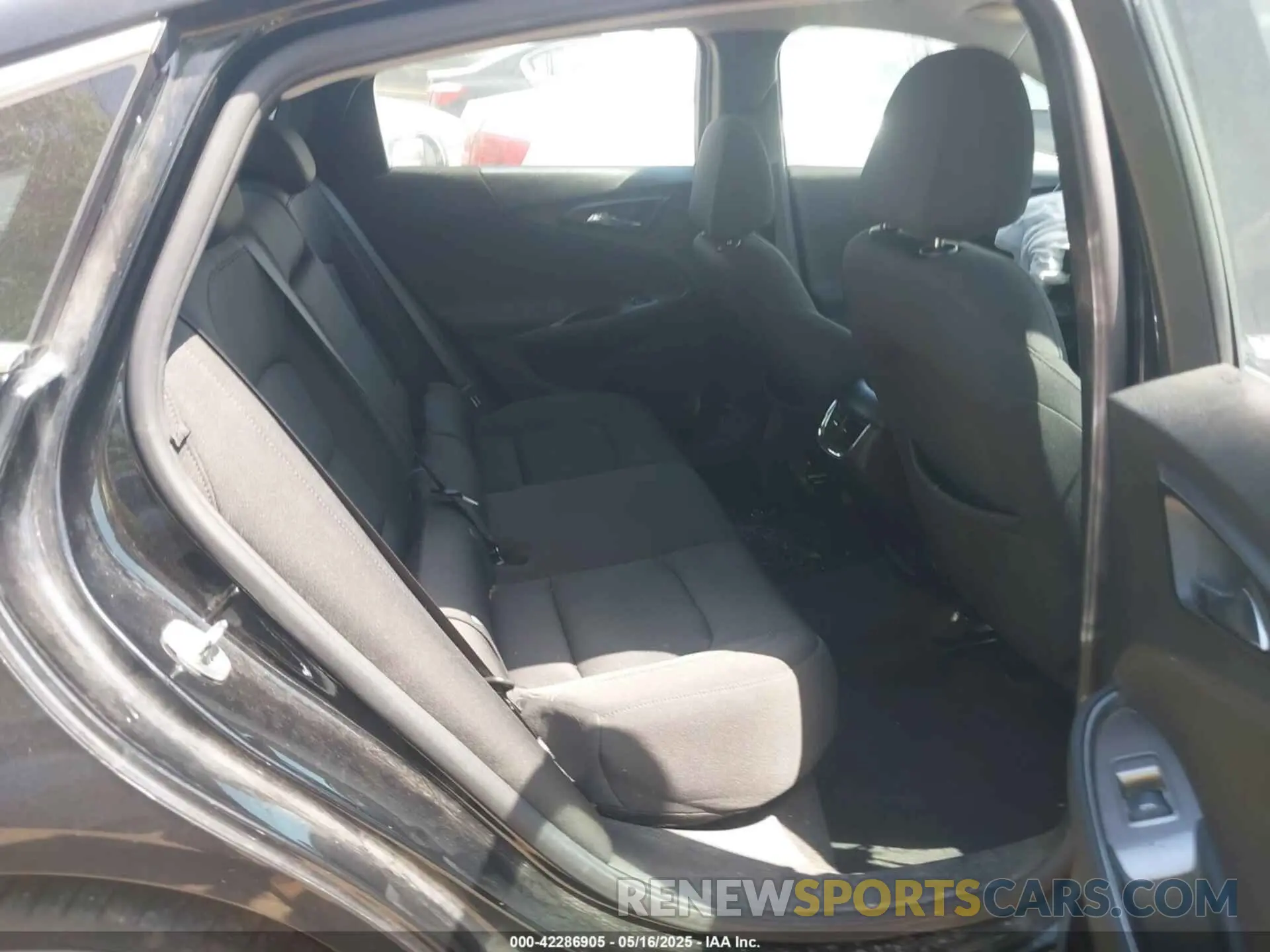 8 Photograph of a damaged car 1G1ZD5ST4LF031696 CHEVROLET MALIBU 2020