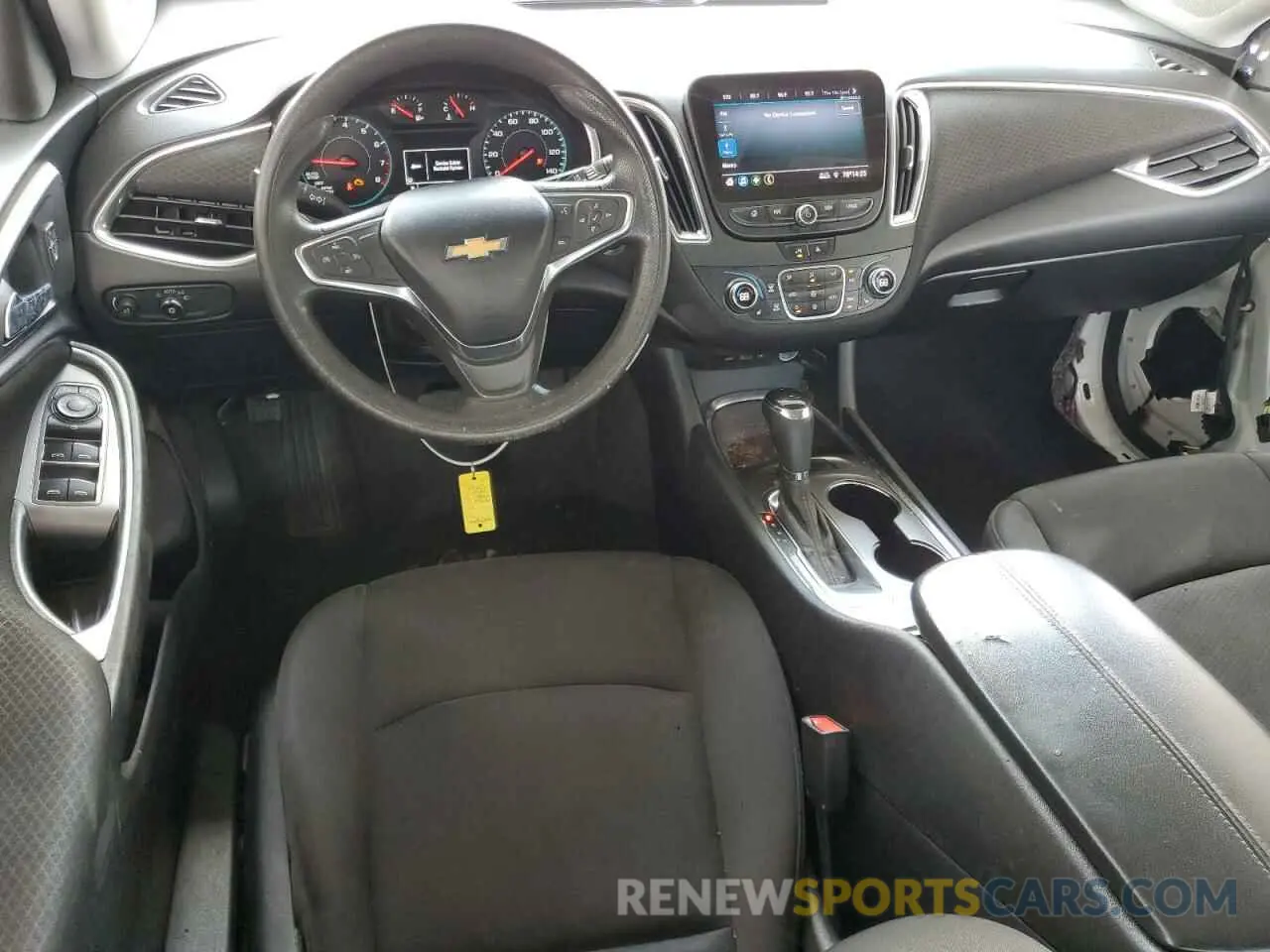 8 Photograph of a damaged car 1G1ZD5ST4LF049227 CHEVROLET MALIBU 2020