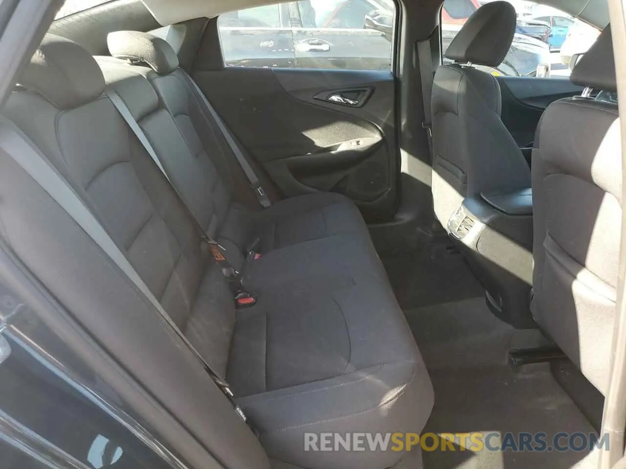 10 Фотография поврежденного автомобиля 1G1ZD5ST4LF049714 CHEVROLET MALIBU 2020