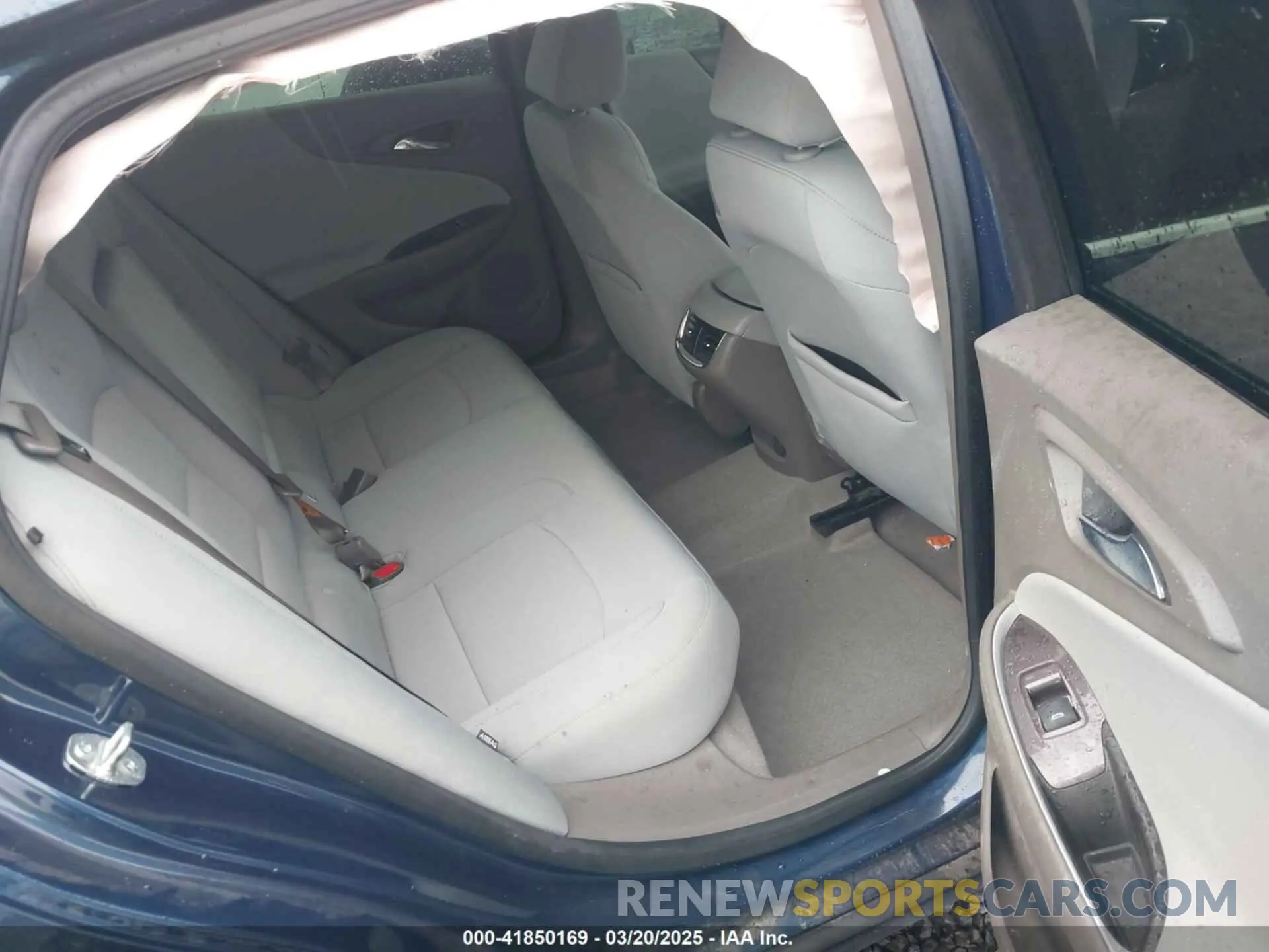 8 Photograph of a damaged car 1G1ZD5ST4LF079425 CHEVROLET MALIBU 2020