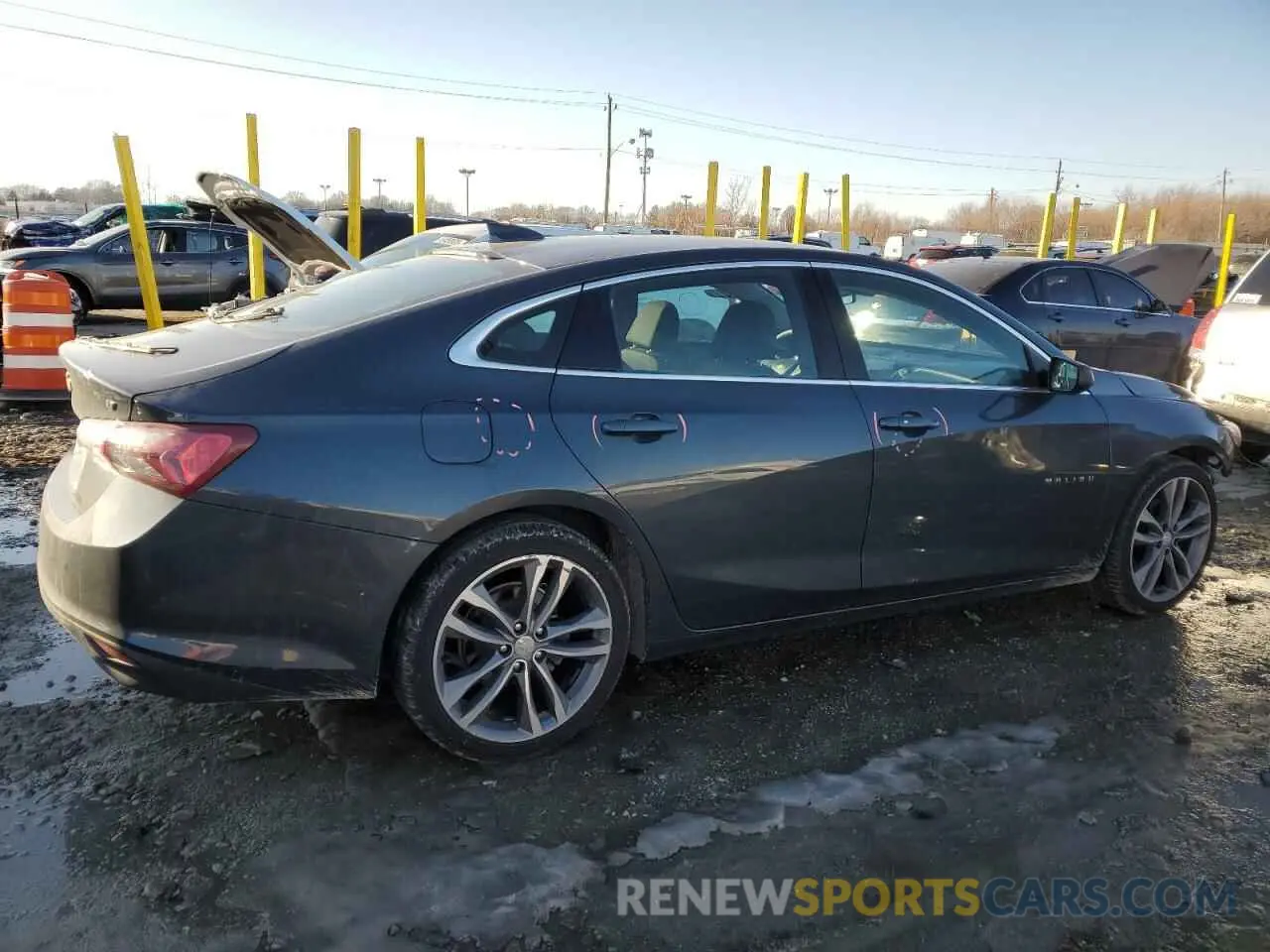 3 Фотография поврежденного автомобиля 1G1ZD5ST4LF120264 CHEVROLET MALIBU 2020