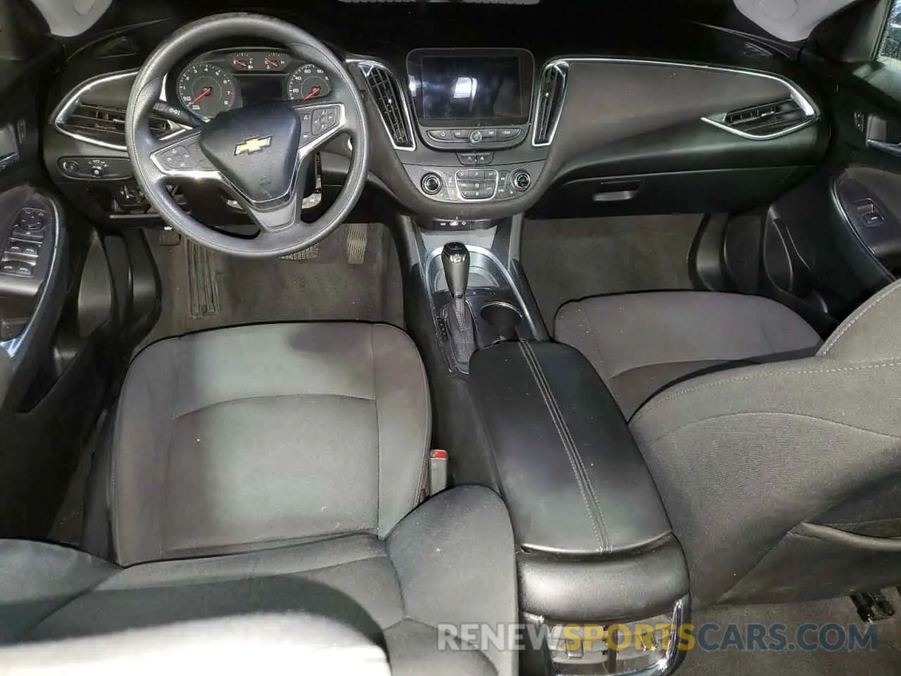 8 Photograph of a damaged car 1G1ZD5ST4LF122824 CHEVROLET MALIBU 2020