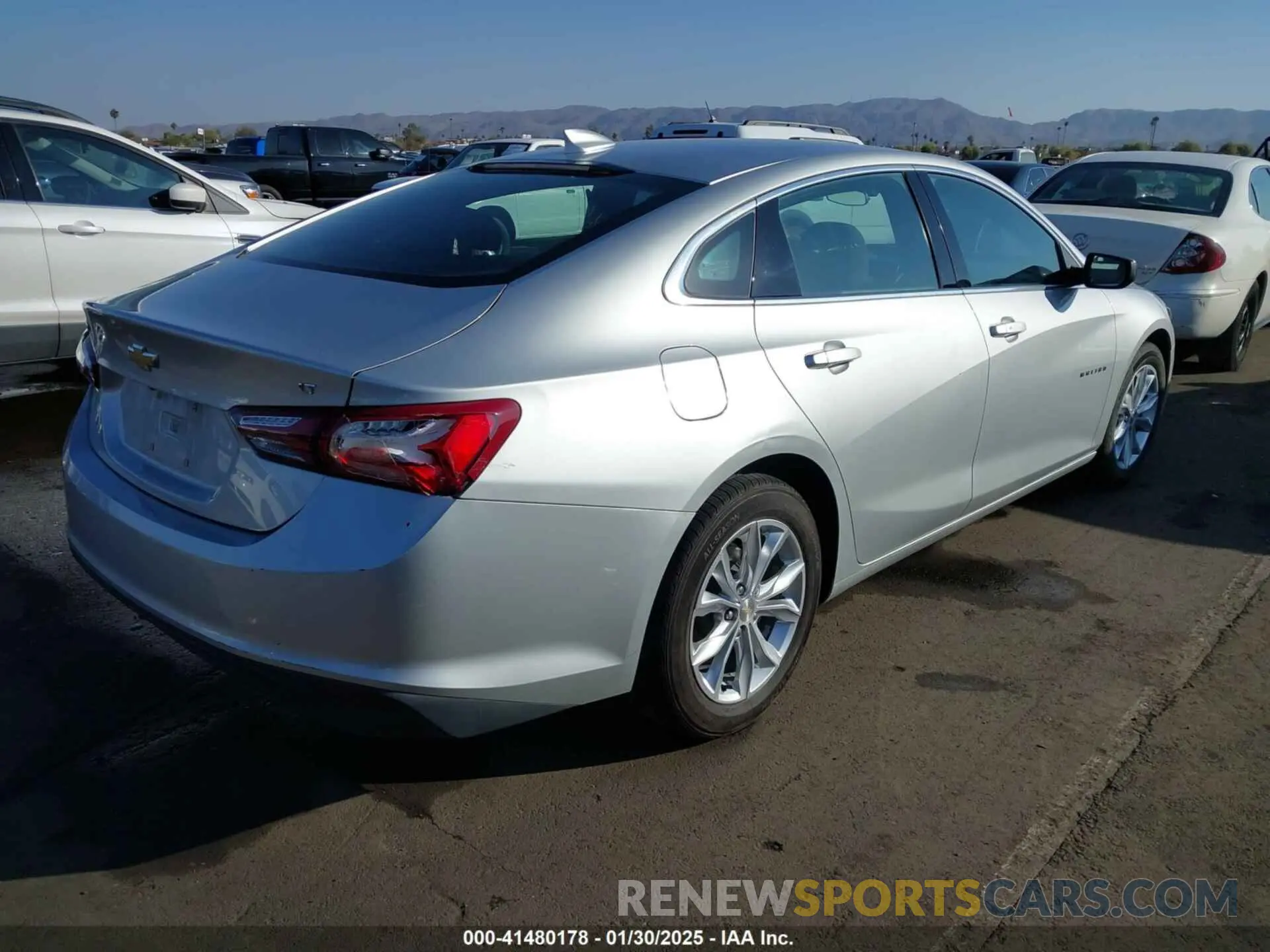 4 Photograph of a damaged car 1G1ZD5ST5LF004779 CHEVROLET MALIBU 2020