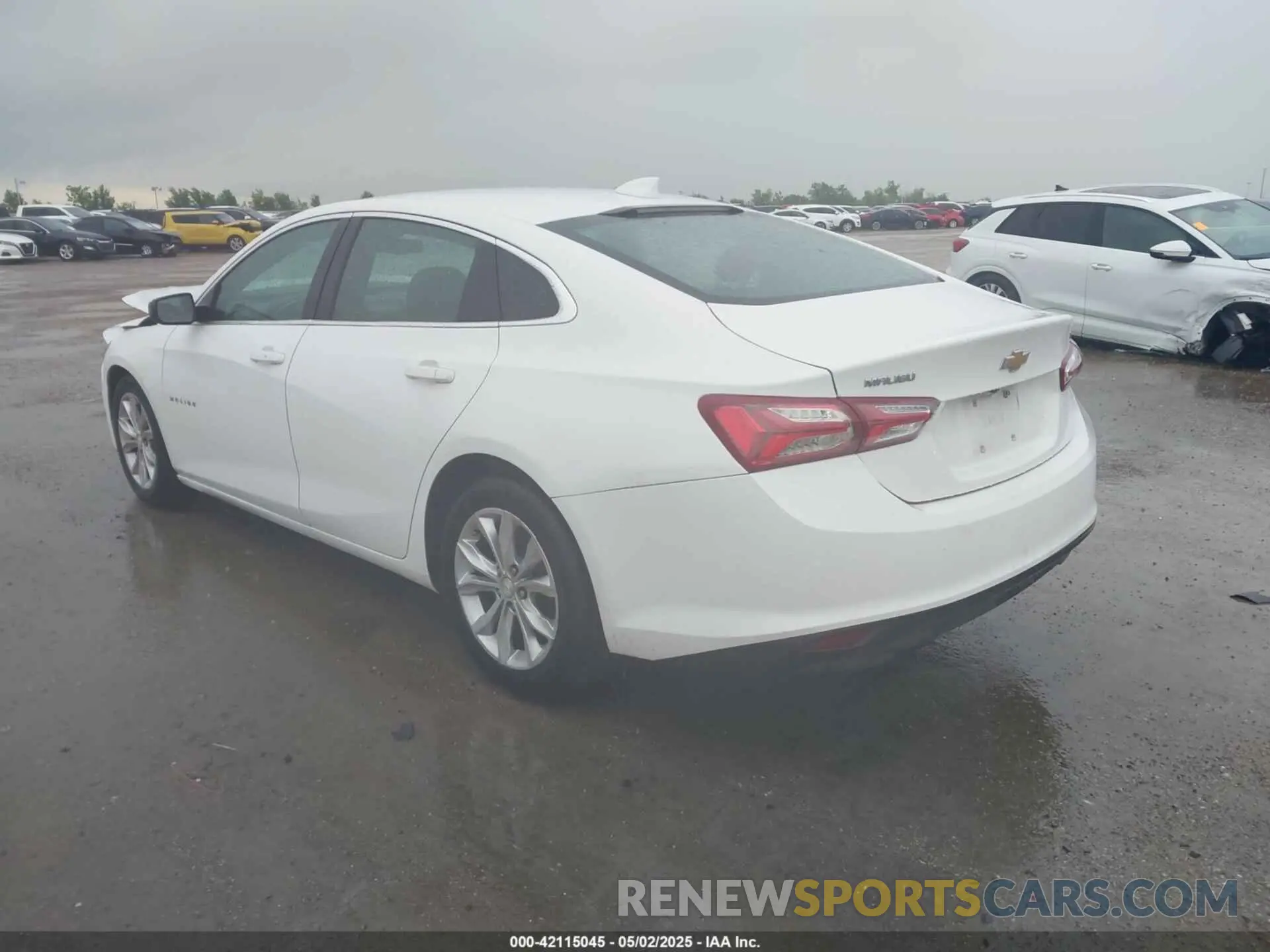 3 Photograph of a damaged car 1G1ZD5ST5LF006869 CHEVROLET MALIBU 2020