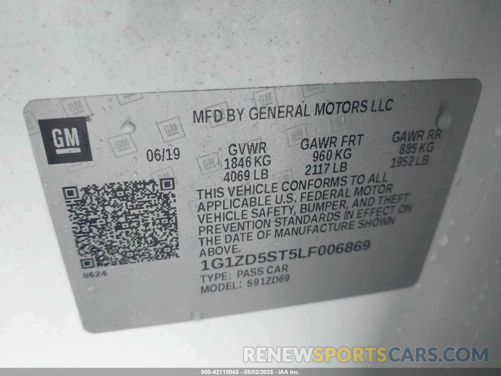 9 Photograph of a damaged car 1G1ZD5ST5LF006869 CHEVROLET MALIBU 2020