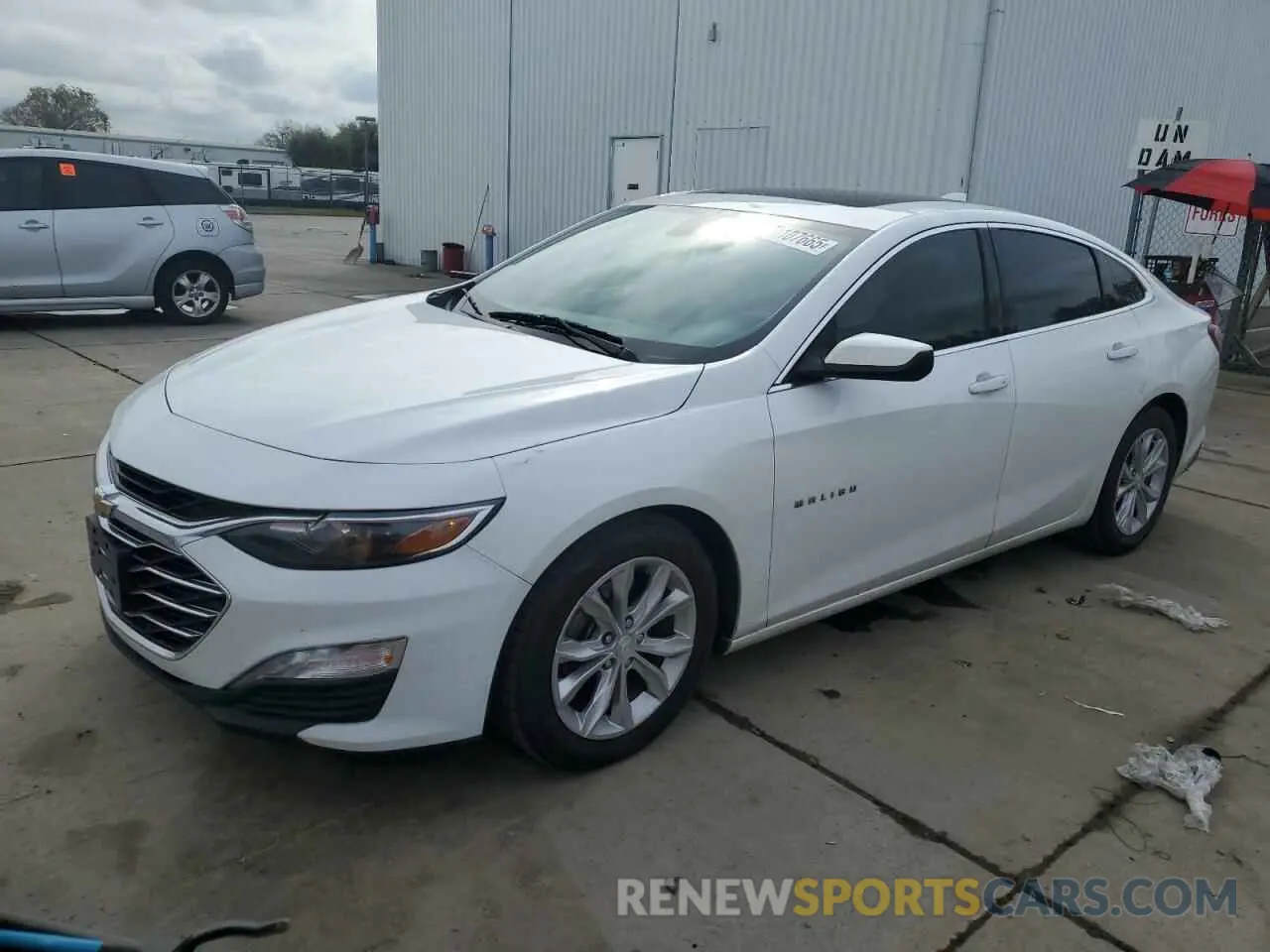 1 Фотография поврежденного автомобиля 1G1ZD5ST5LF025406 CHEVROLET MALIBU 2020