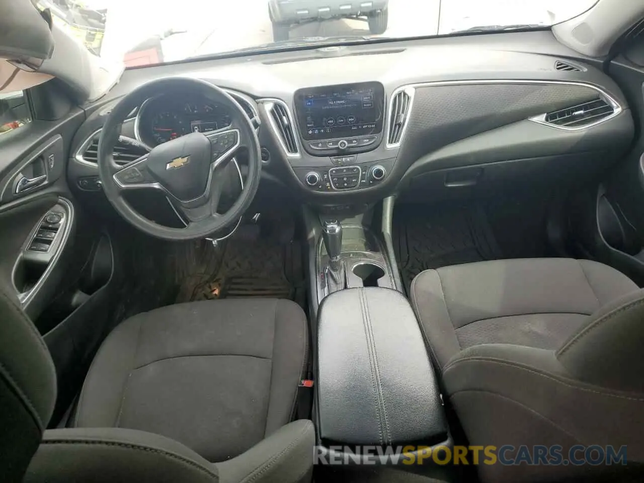 8 Фотография поврежденного автомобиля 1G1ZD5ST5LF025406 CHEVROLET MALIBU 2020