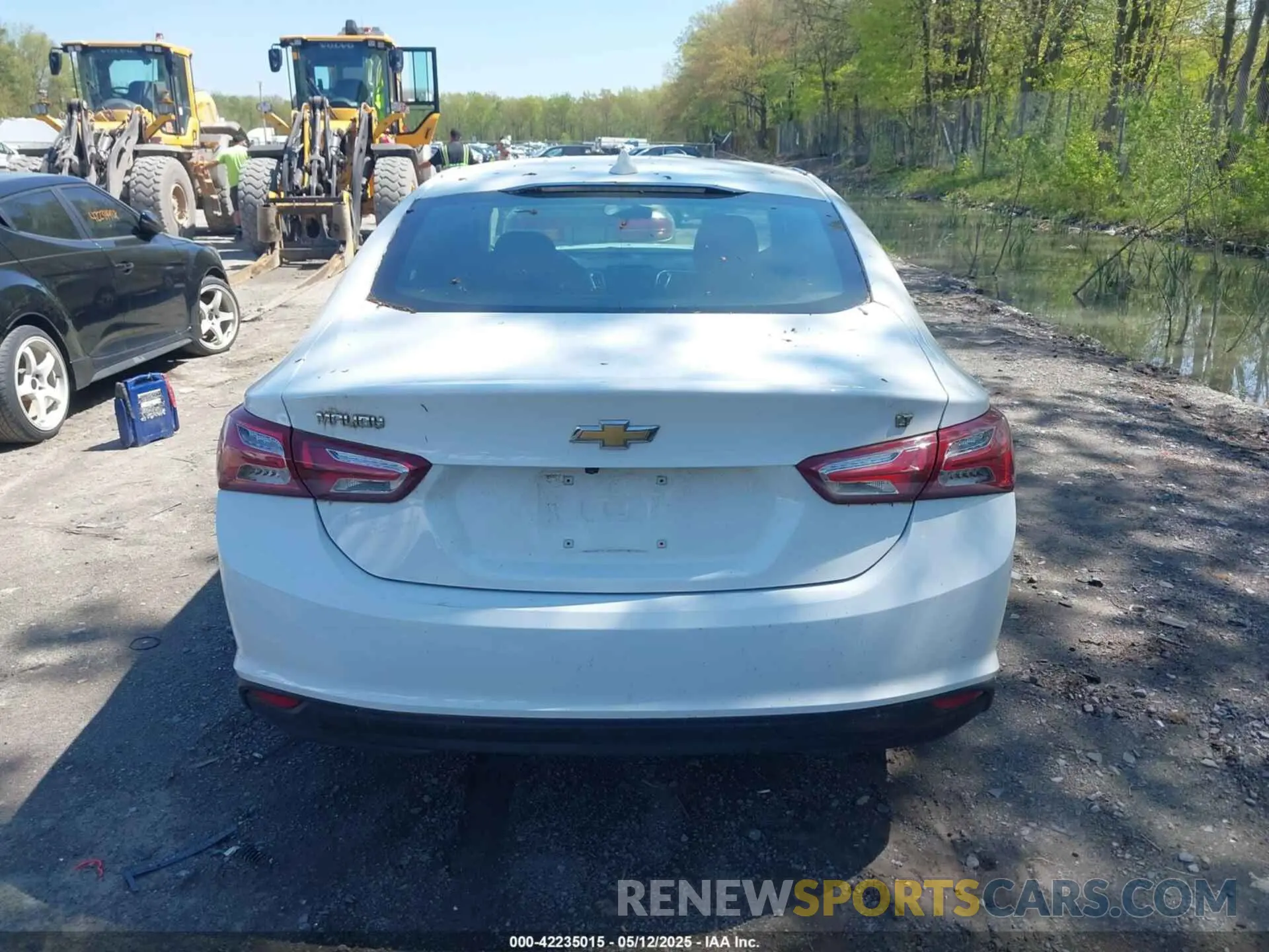 16 Photograph of a damaged car 1G1ZD5ST5LF081085 CHEVROLET MALIBU 2020