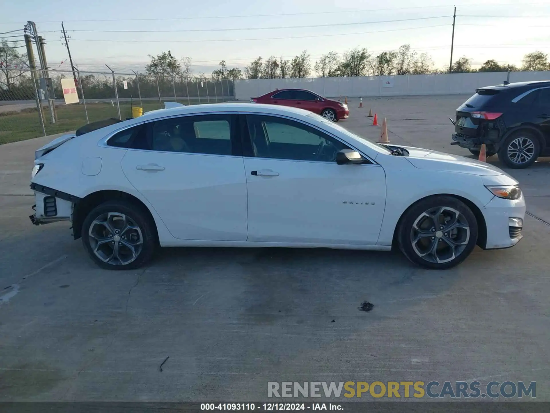 13 Фотография поврежденного автомобиля 1G1ZD5ST5LF105109 CHEVROLET MALIBU 2020