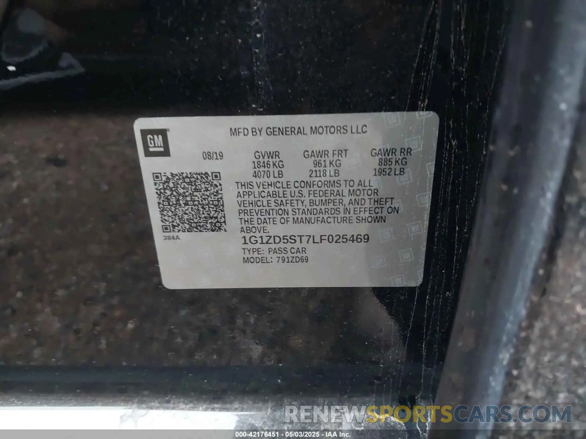 9 Photograph of a damaged car 1G1ZD5ST7LF025469 CHEVROLET MALIBU 2020