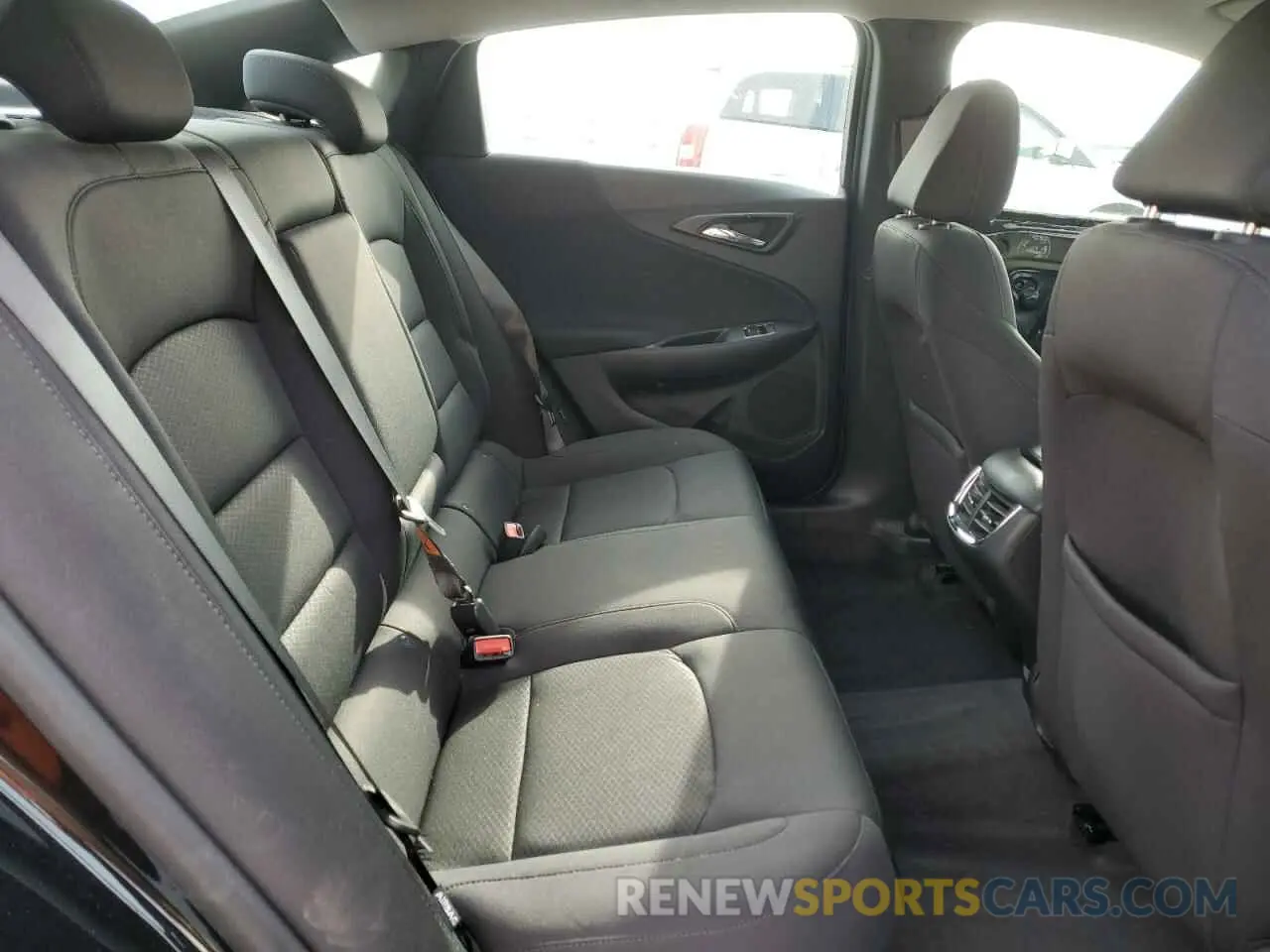 10 Photograph of a damaged car 1G1ZD5ST7LF122851 CHEVROLET MALIBU 2020