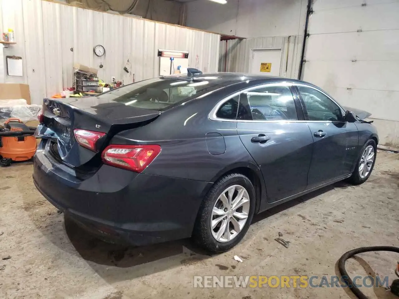 3 Фотография поврежденного автомобиля 1G1ZD5ST8LF008504 CHEVROLET MALIBU 2020
