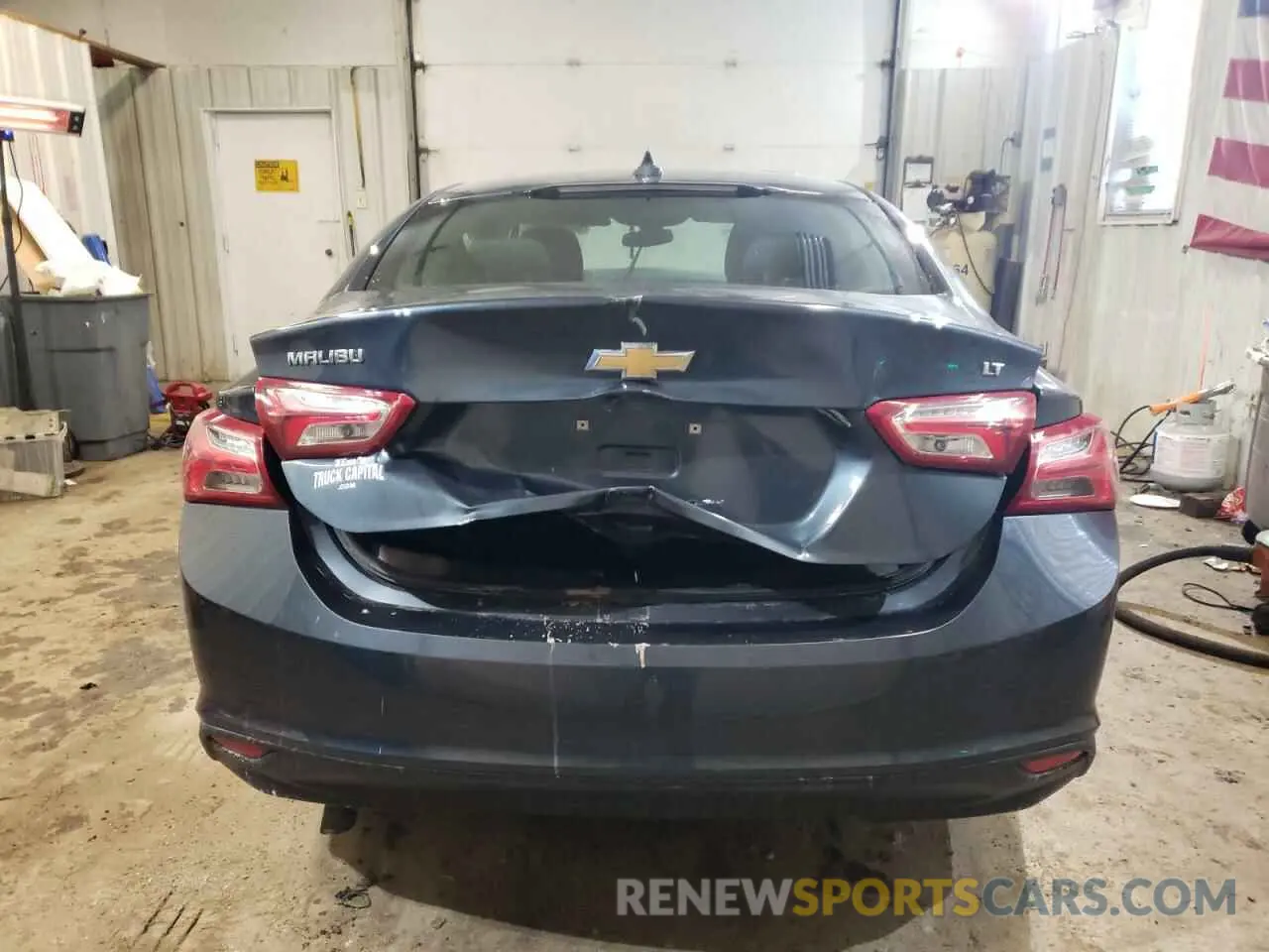 6 Фотография поврежденного автомобиля 1G1ZD5ST8LF008504 CHEVROLET MALIBU 2020