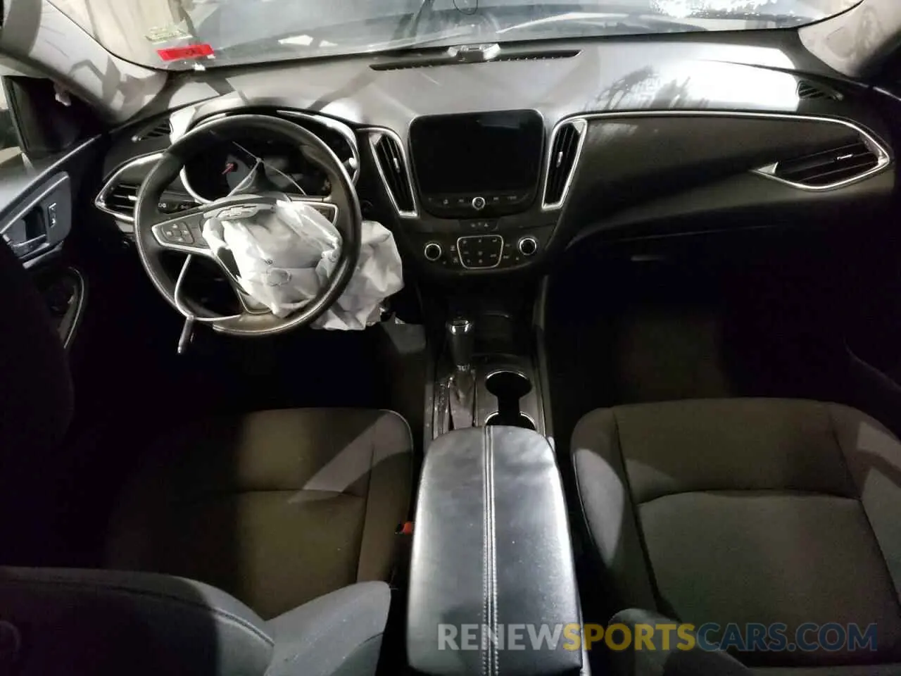 8 Фотография поврежденного автомобиля 1G1ZD5ST8LF008504 CHEVROLET MALIBU 2020