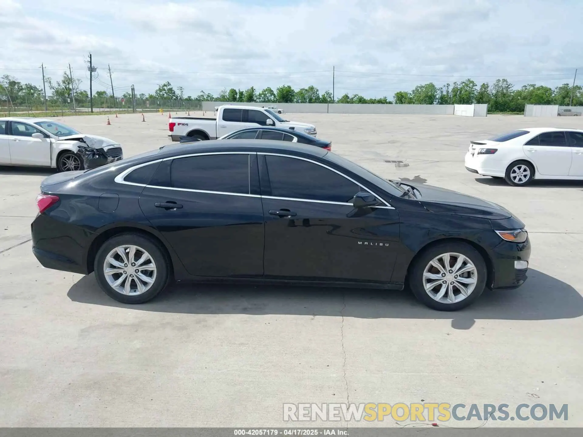13 Photograph of a damaged car 1G1ZD5ST8LF044337 CHEVROLET MALIBU 2020