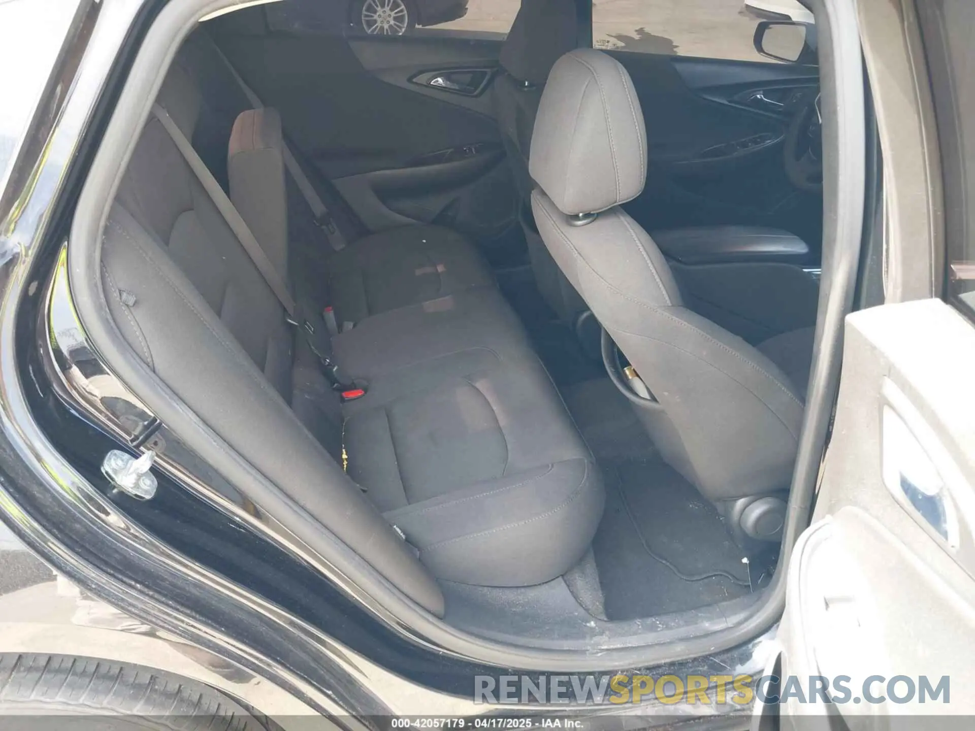 8 Photograph of a damaged car 1G1ZD5ST8LF044337 CHEVROLET MALIBU 2020