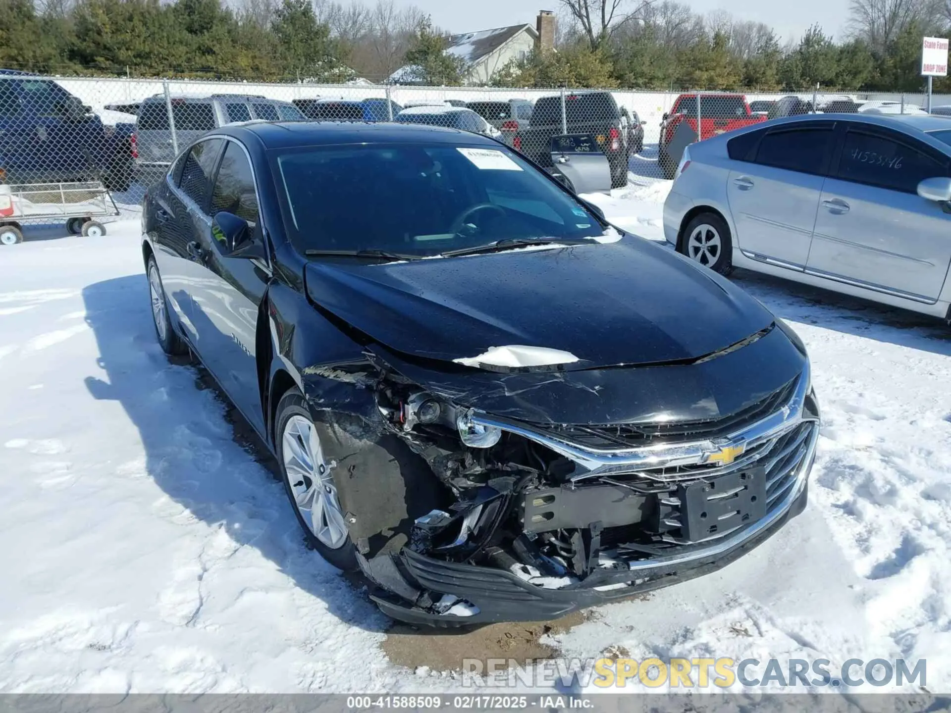 1 Фотография поврежденного автомобиля 1G1ZD5ST8LF111857 CHEVROLET MALIBU 2020