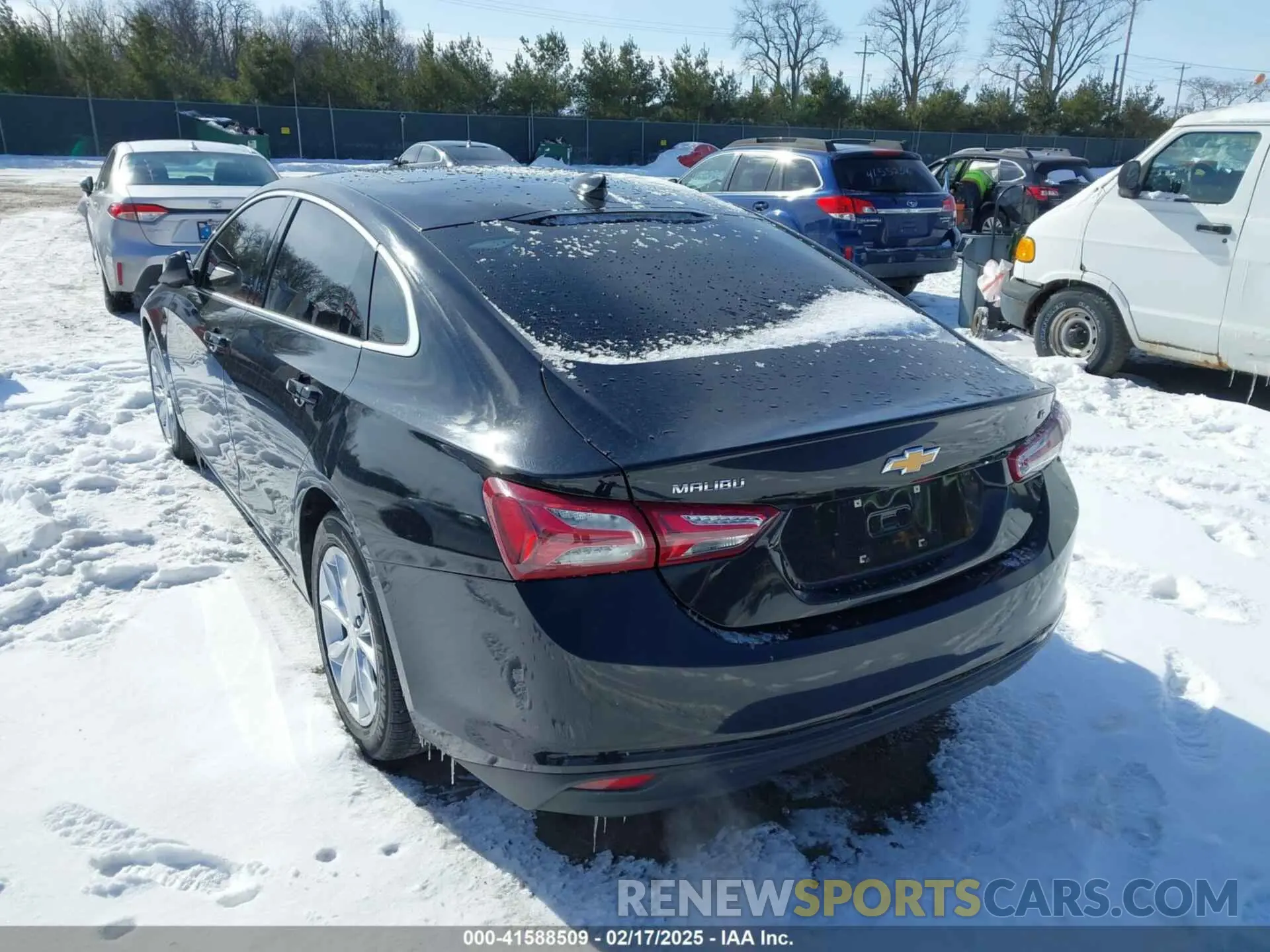3 Фотография поврежденного автомобиля 1G1ZD5ST8LF111857 CHEVROLET MALIBU 2020