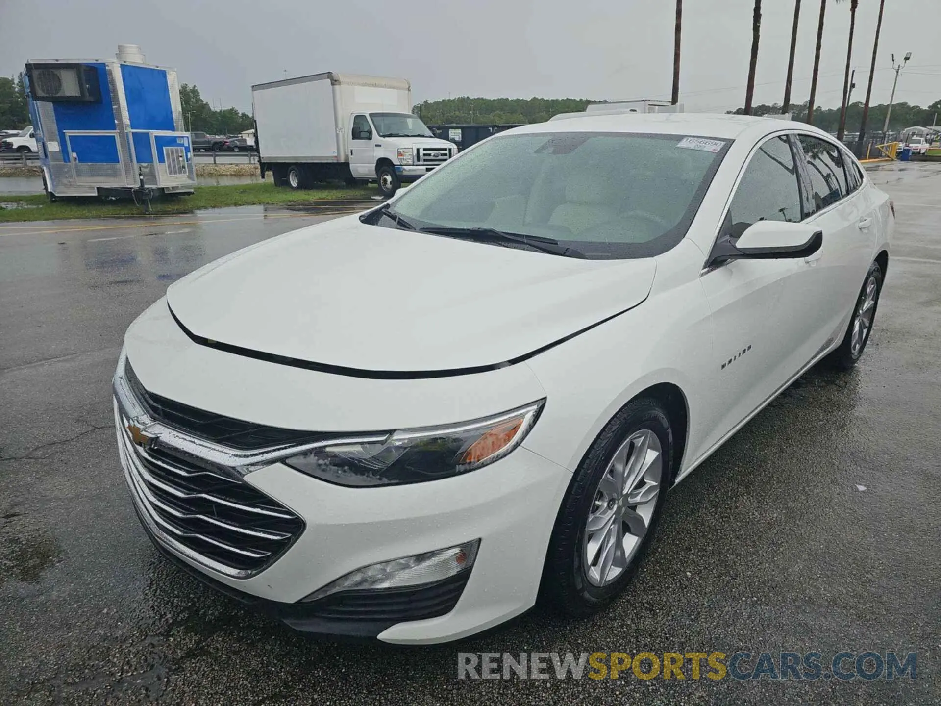 10 Photograph of a damaged car 1G1ZD5ST8LF117335 CHEVROLET MALIBU 2020
