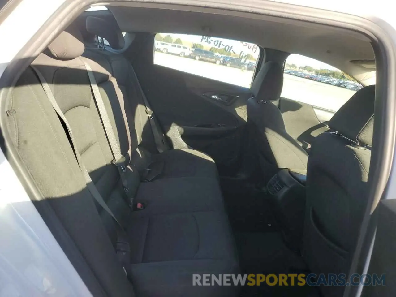 10 Photograph of a damaged car 1G1ZD5ST9LF006051 CHEVROLET MALIBU 2020