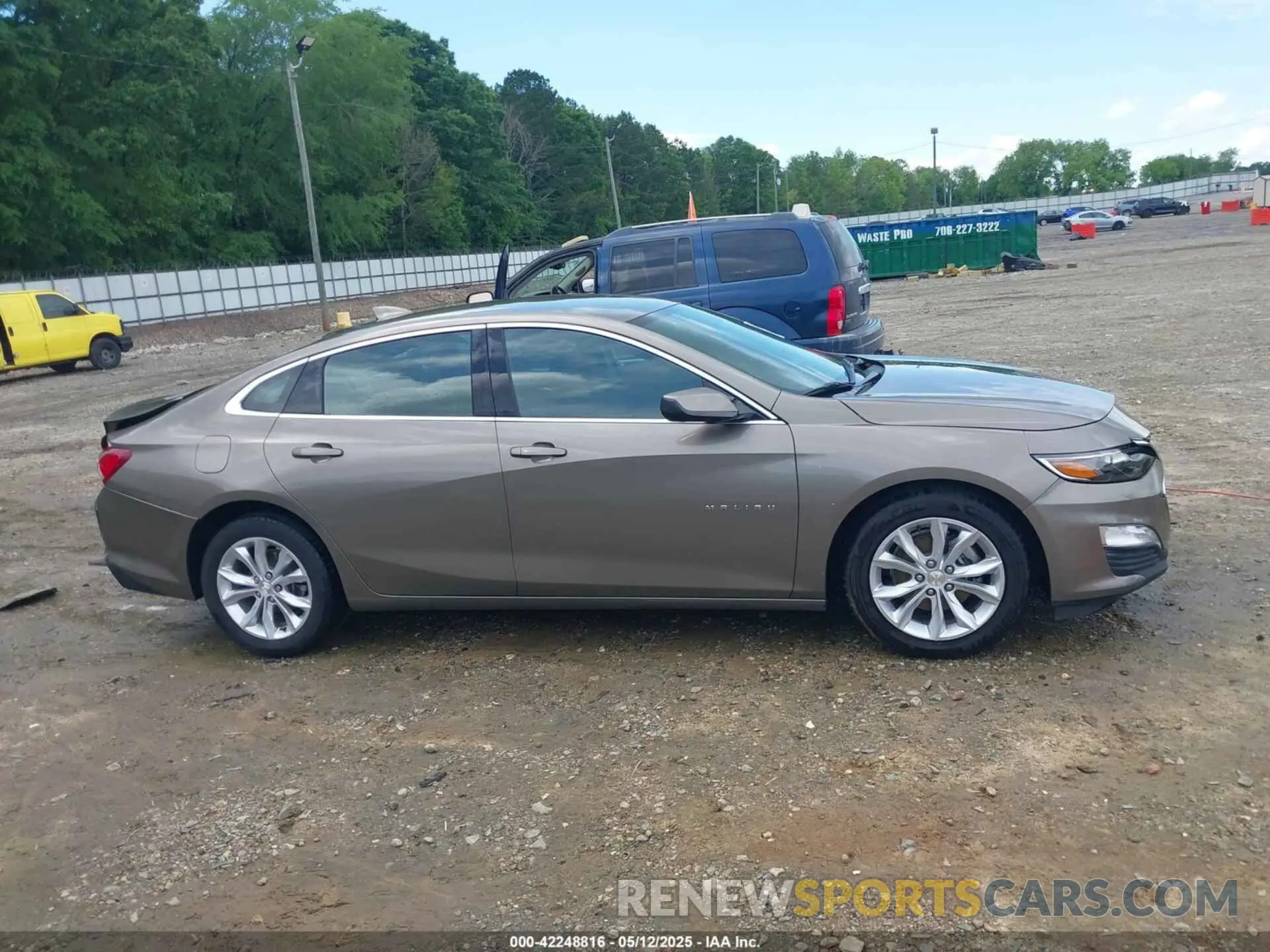 13 Photograph of a damaged car 1G1ZD5ST9LF031354 CHEVROLET MALIBU 2020