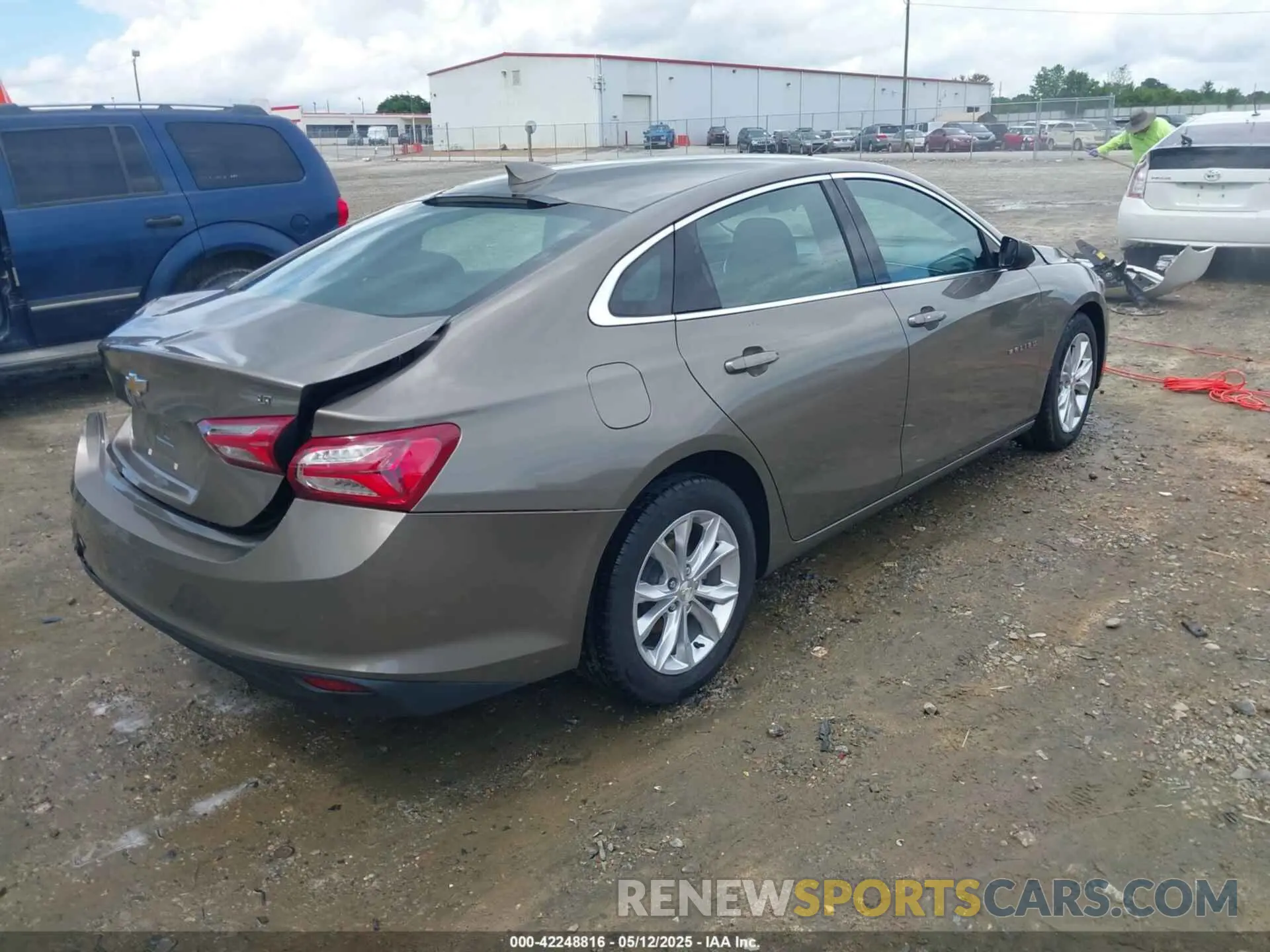 4 Photograph of a damaged car 1G1ZD5ST9LF031354 CHEVROLET MALIBU 2020