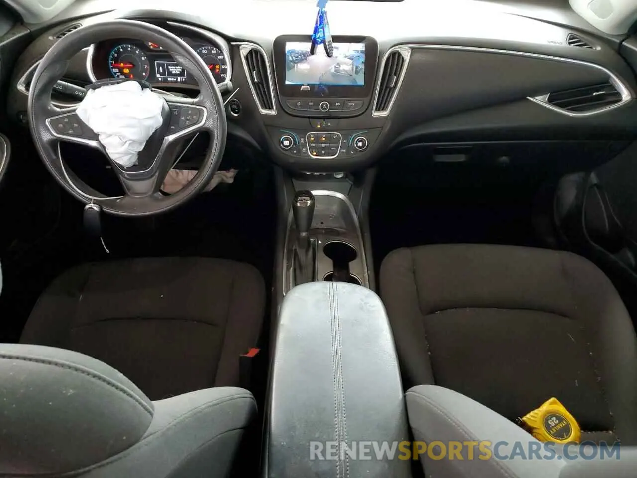 8 Фотография поврежденного автомобиля 1G1ZD5ST9LF061597 CHEVROLET MALIBU 2020