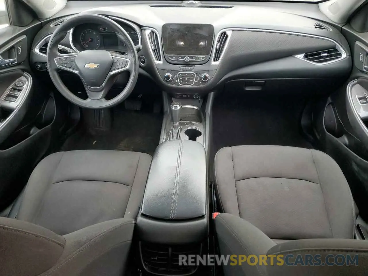 8 Photograph of a damaged car 1G1ZD5ST9LF096818 CHEVROLET MALIBU 2020