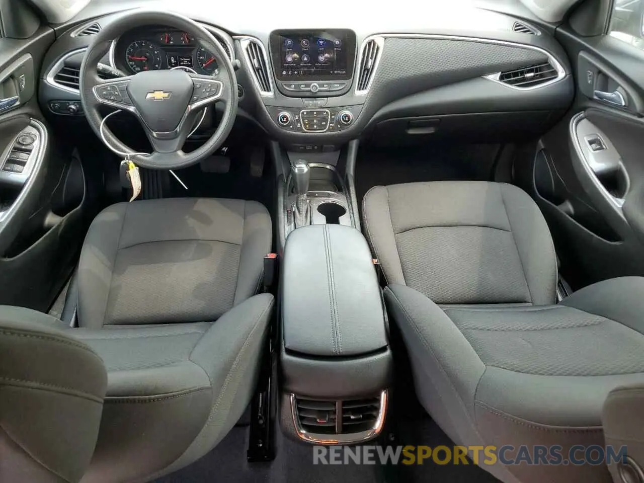8 Фотография поврежденного автомобиля 1G1ZD5ST9LF122219 CHEVROLET MALIBU 2020