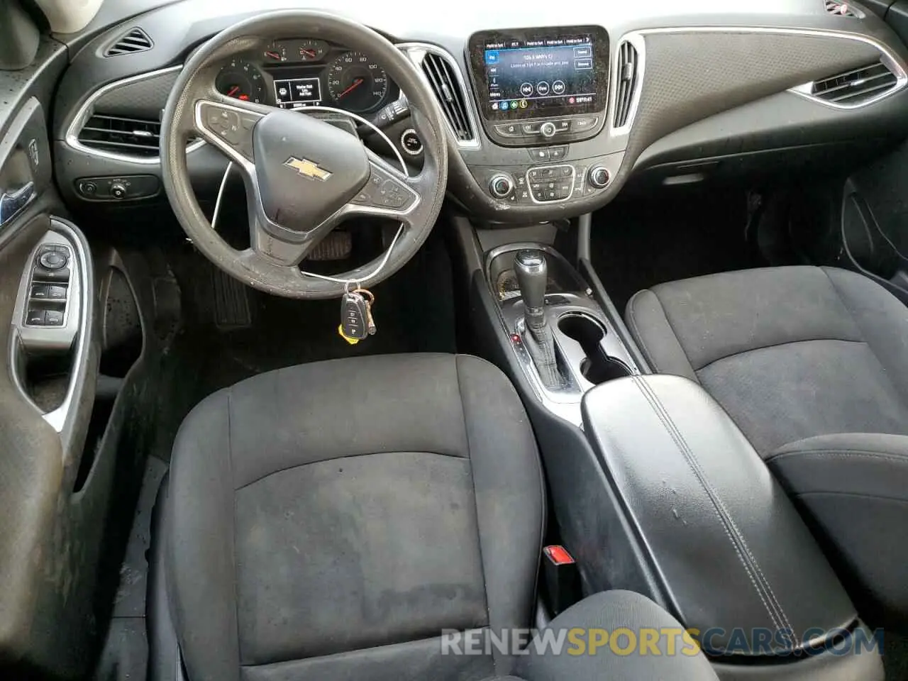 8 Фотография поврежденного автомобиля 1G1ZD5STXLF008925 CHEVROLET MALIBU 2020
